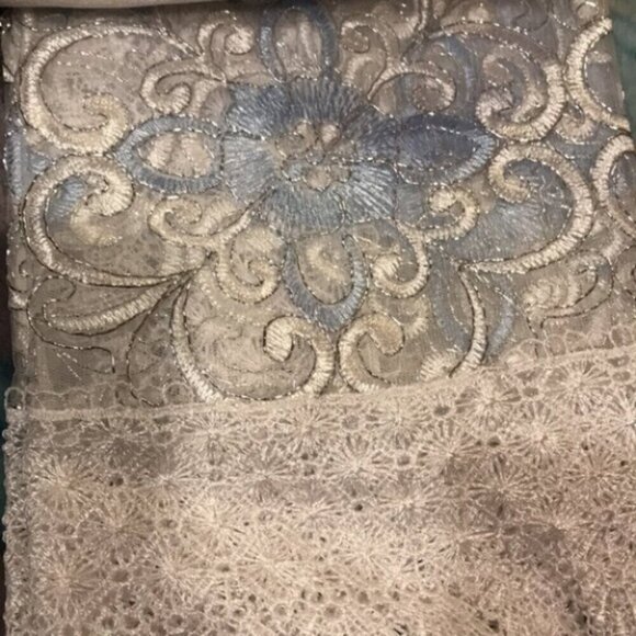 3PC Jezebel Embroidery Kitchen Curtain Set with Crochet Trim - Picture 4 of 4